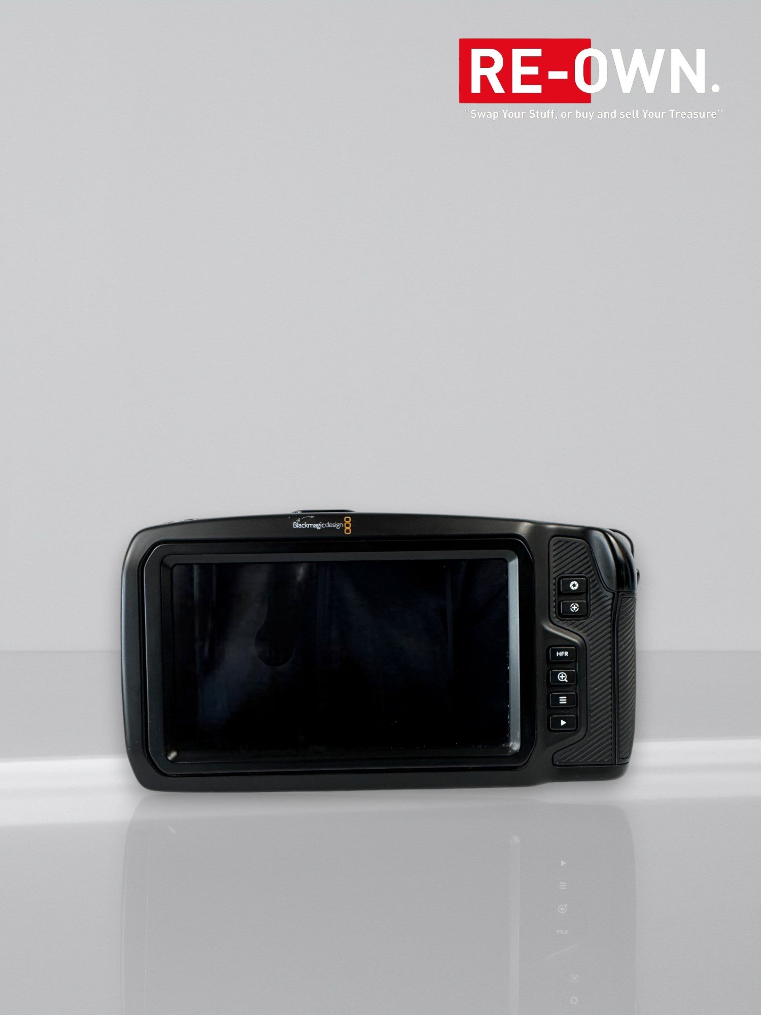 Blackmagic Pocket Cinema Camera 4K+ (extras & box)