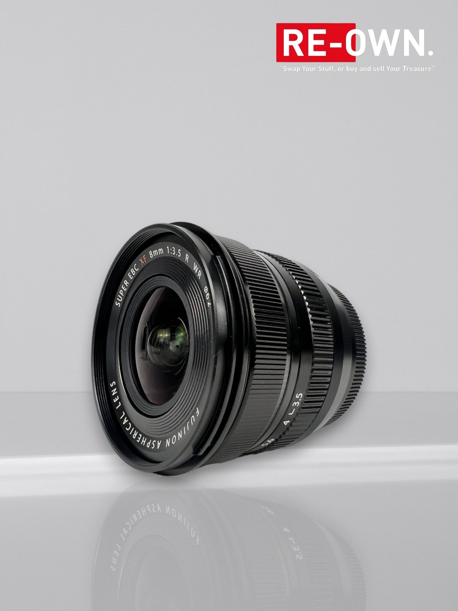 Fujifilm XF 8mm f/3.5 R WR (mint condition) fuji wide angle lens