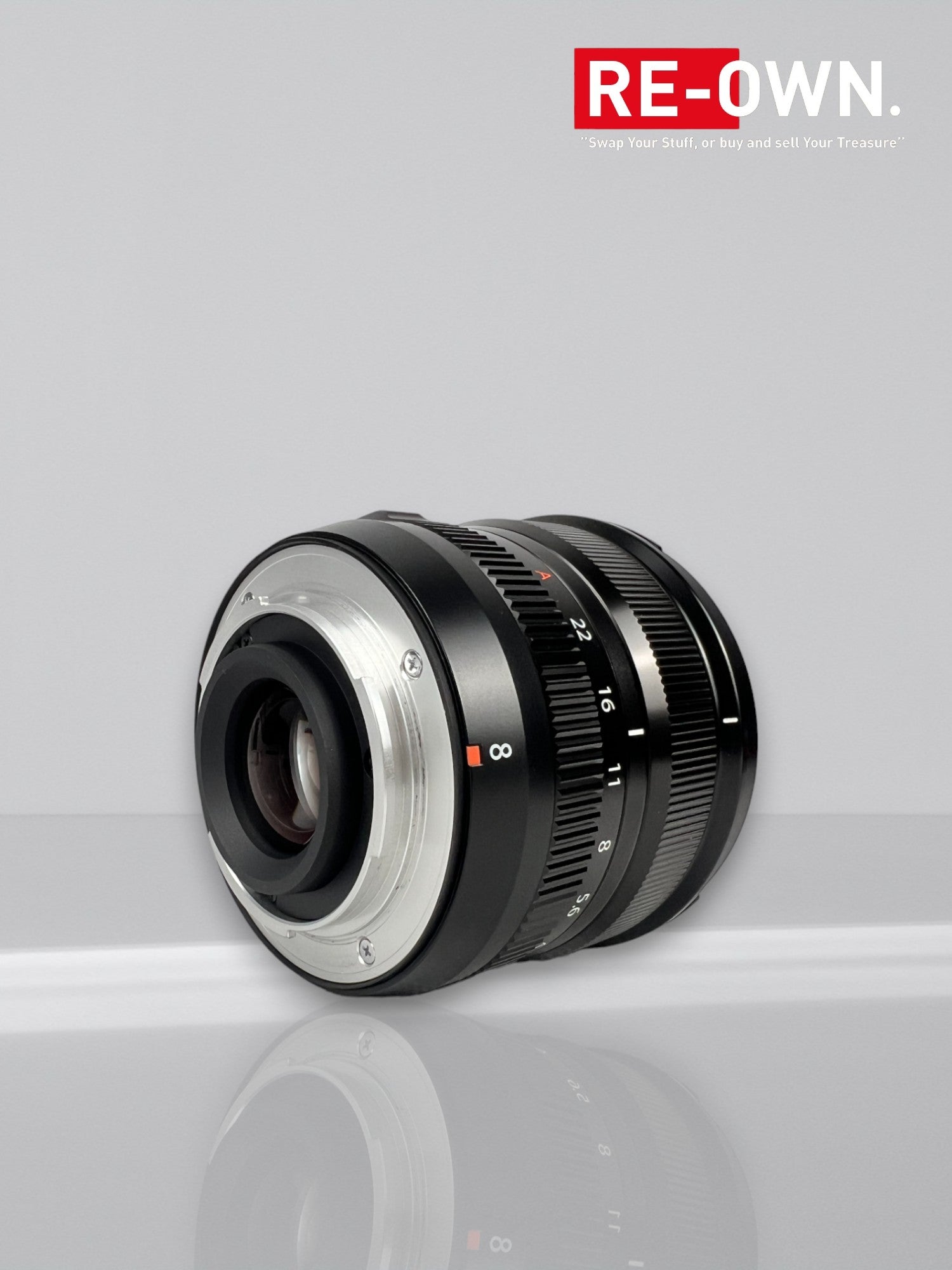 Fujifilm XF 8mm f/3.5 R WR (mint condition) fuji wide angle lens