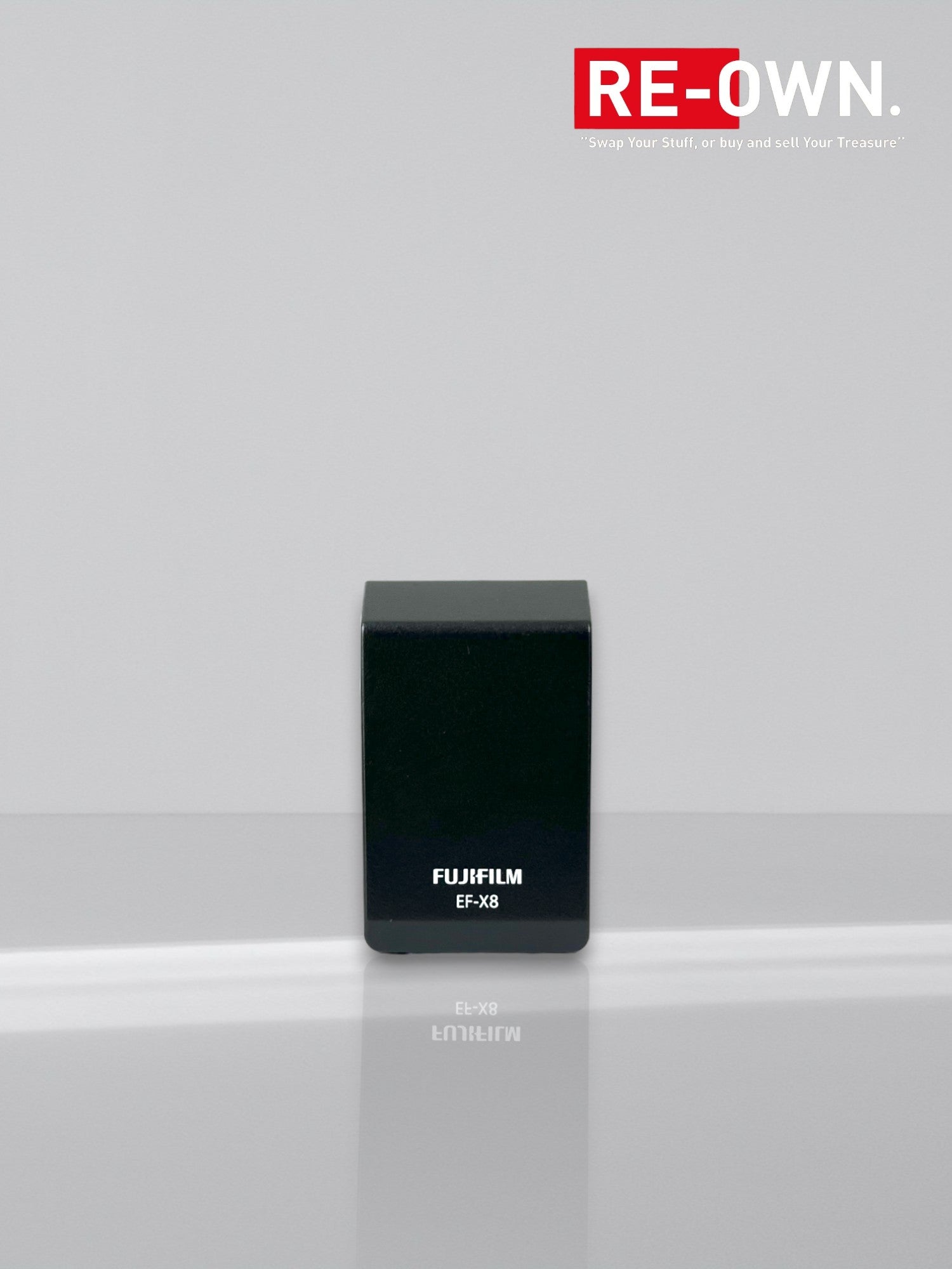 Fujifilm EF-X8 flitser