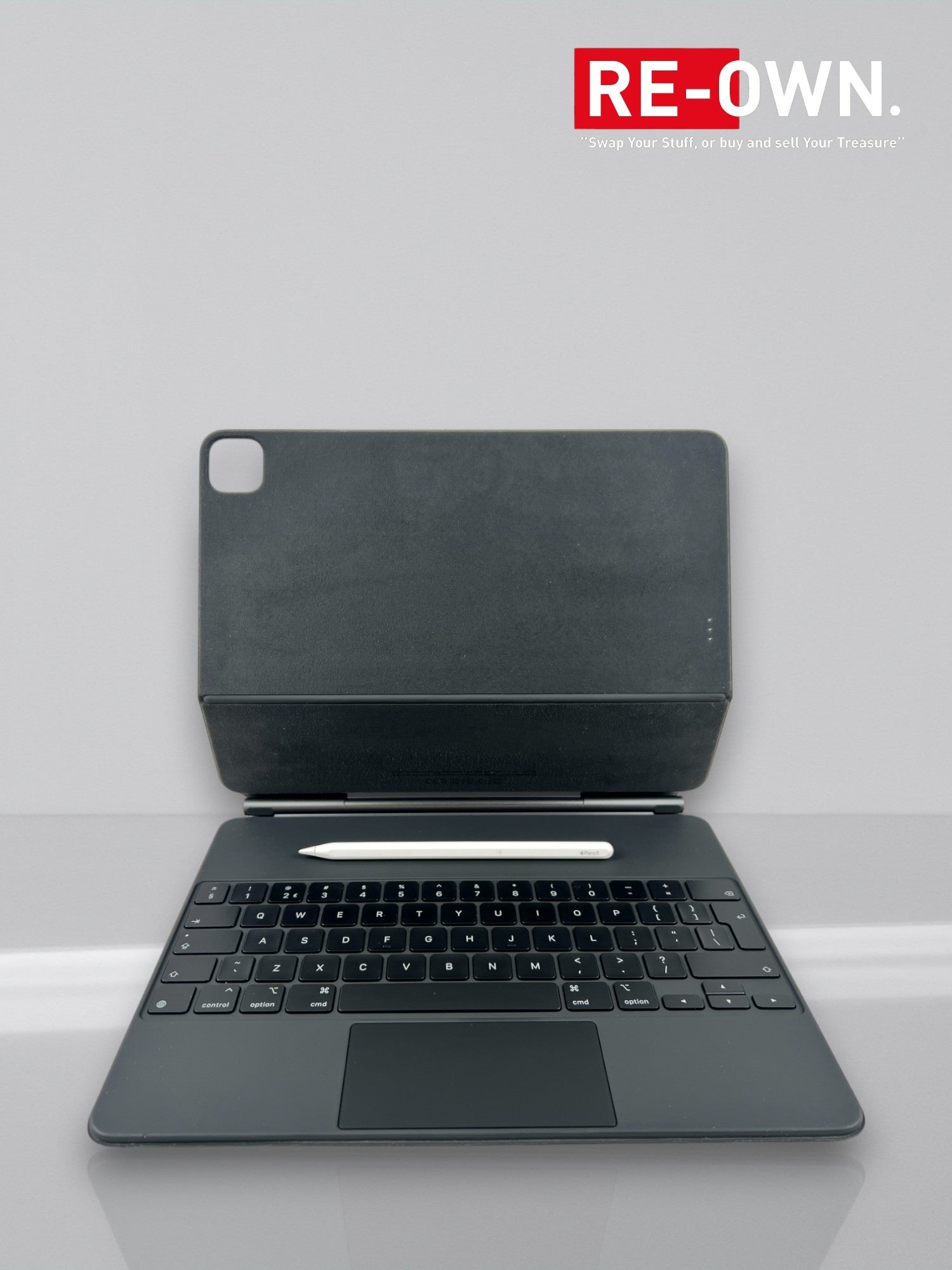 Apple Magic Keybord Ipad pro 12.9 inch (2022/2021/2020)qwerty + Apple Pencil (BTW product)