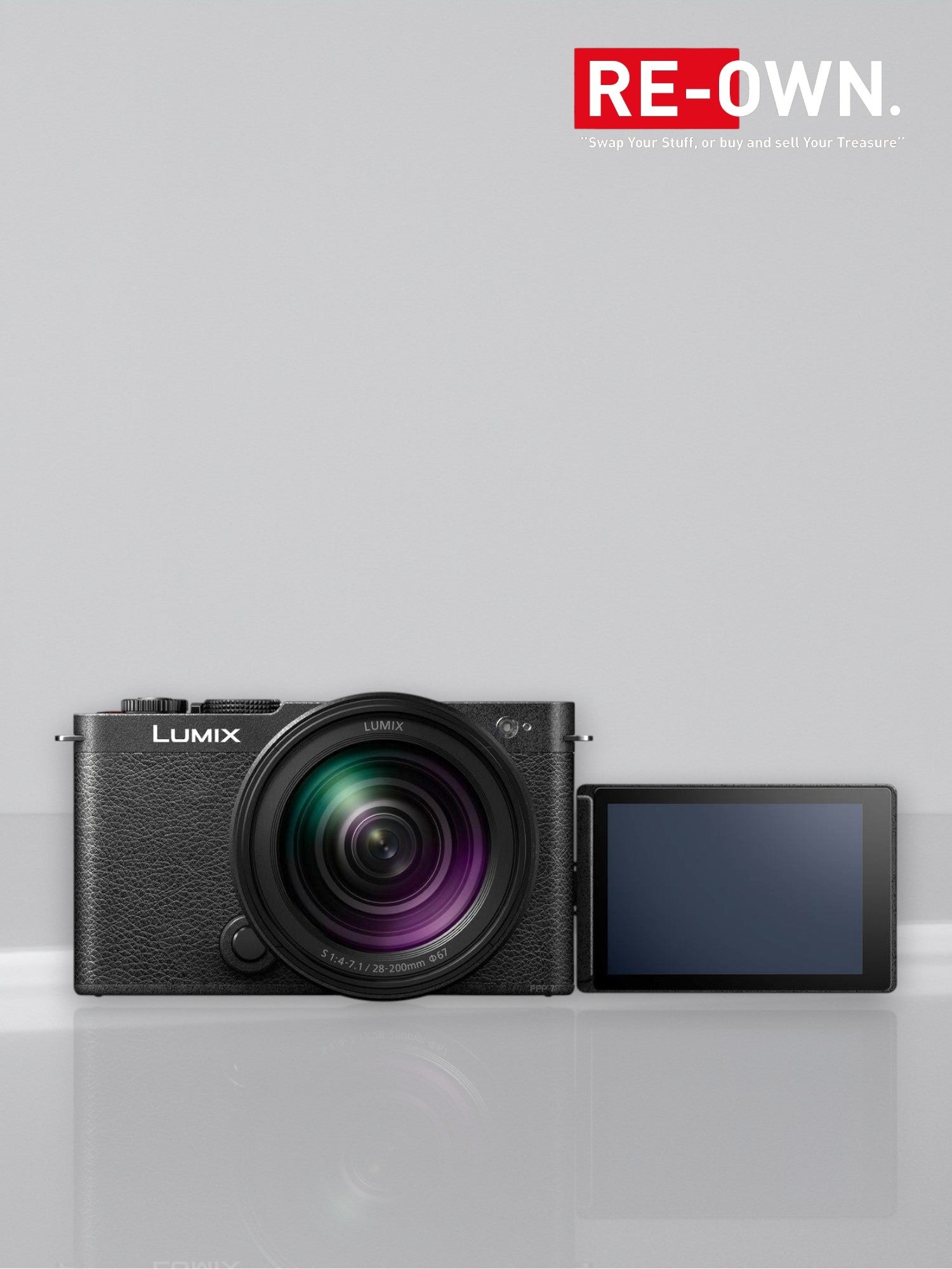 Panasonic LUMIX S9 Jet Black + S 28-200mm f/4.5-7.1