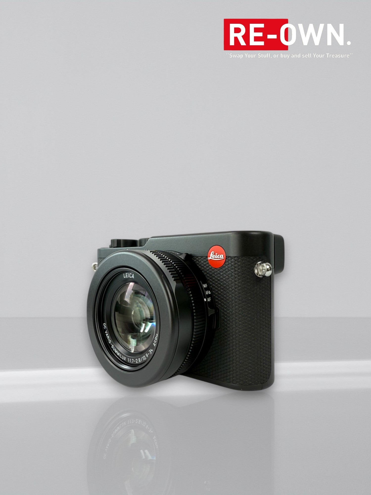 Leica D-Lux 8 (+ extra dual charger & batterijen)