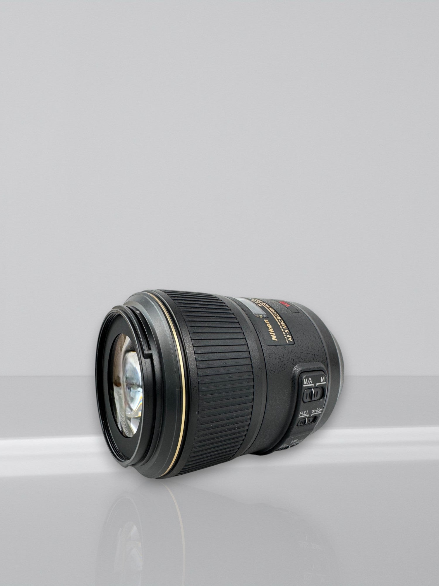 Nikon AF-S 105mm F/2.8G ED VR Micro