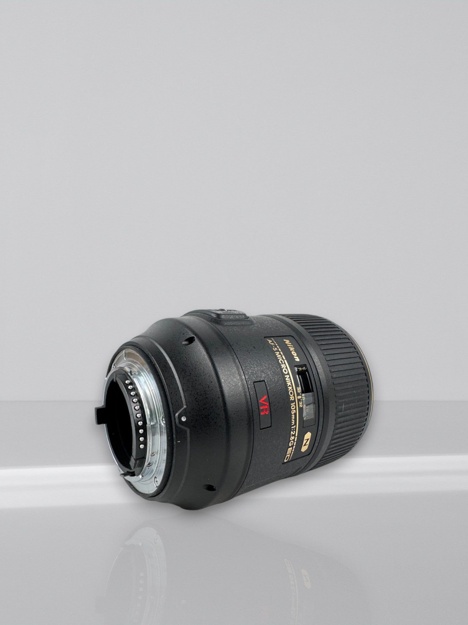 Nikon AF-S 105mm F/2.8G ED VR Micro