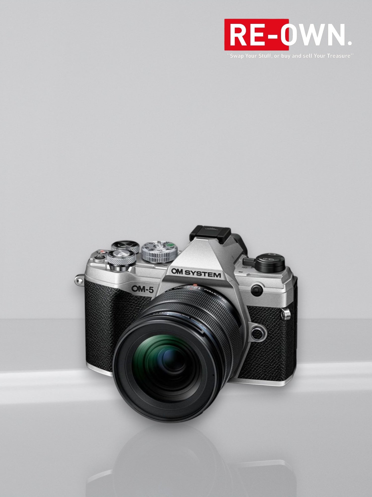 OM SYSTEM OM-5 + MFT 12-40mm F/2.8 PRO II Silver