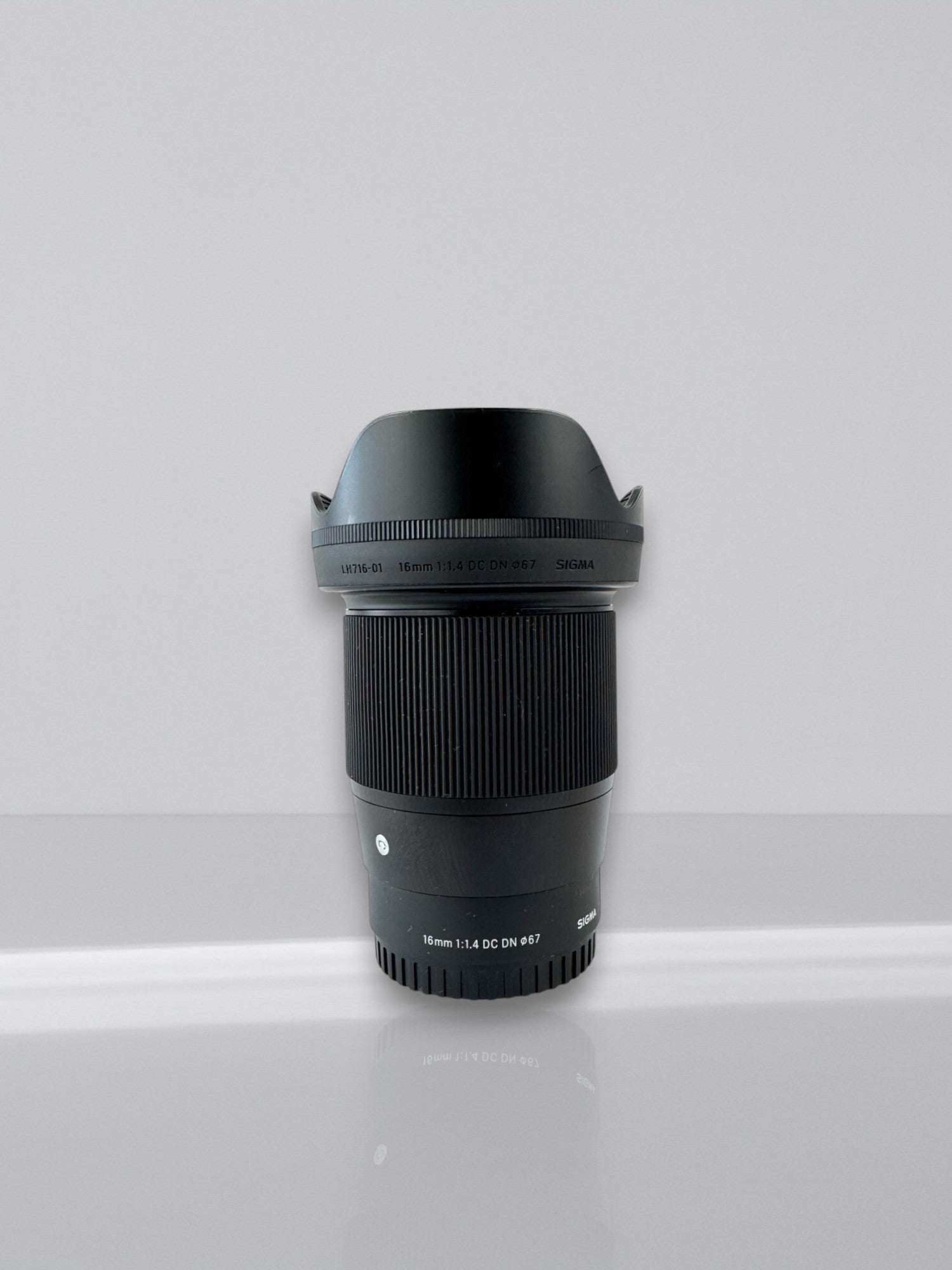 Sigma 16mm F/1.4 DC DN Contemporary Sony E