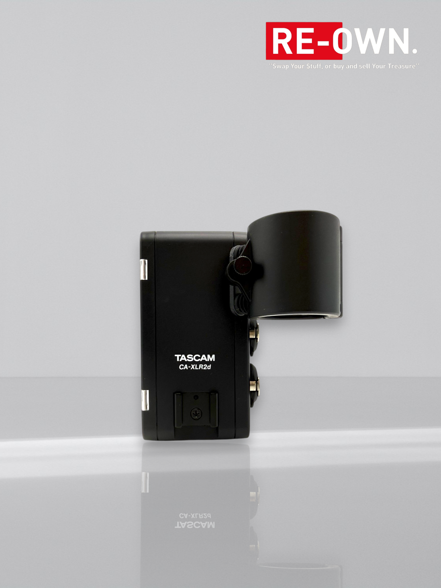 Tascam CA-XLR2D-AN XLR microfoon adapter (analoog)