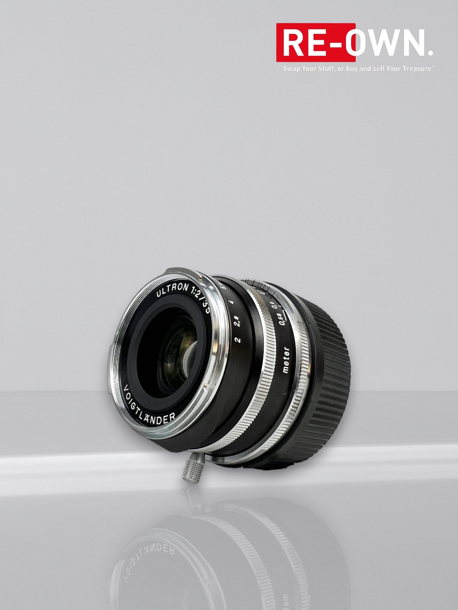Voigtlander Ultron 35mm F/2.0 ASPH VM - Leica M-Mount