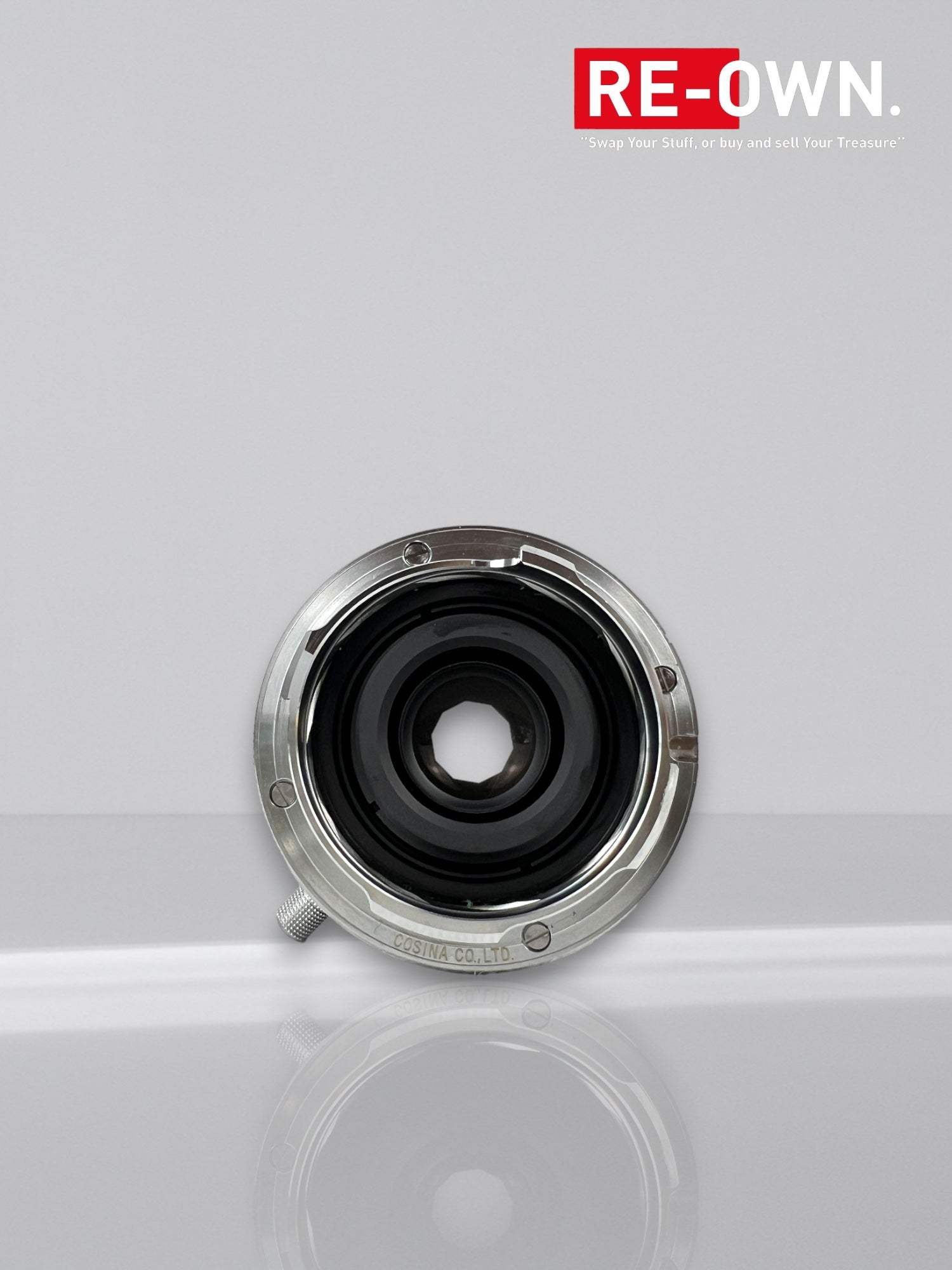 Voigtlander Ultron 35mm F/2.0 ASPH VM - Leica M-Mount
