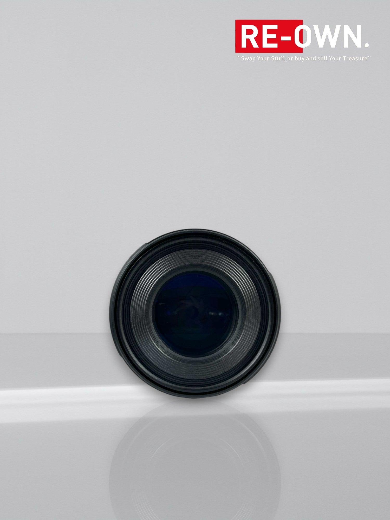 Canon RF 85mm F/2.0 Macro IS STM