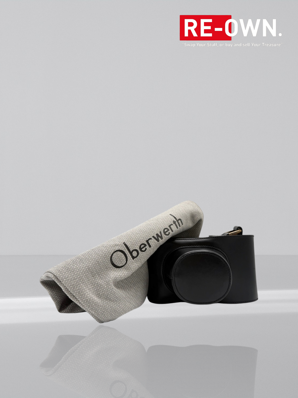 Oberwerth Crossbody holster for Leica M and Q