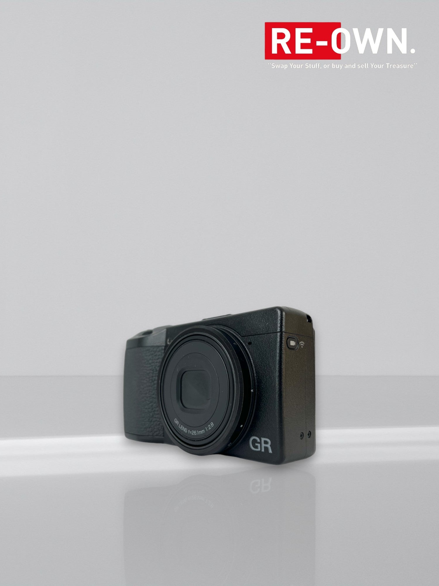 Ricoh GR IIIx HDF compact camera