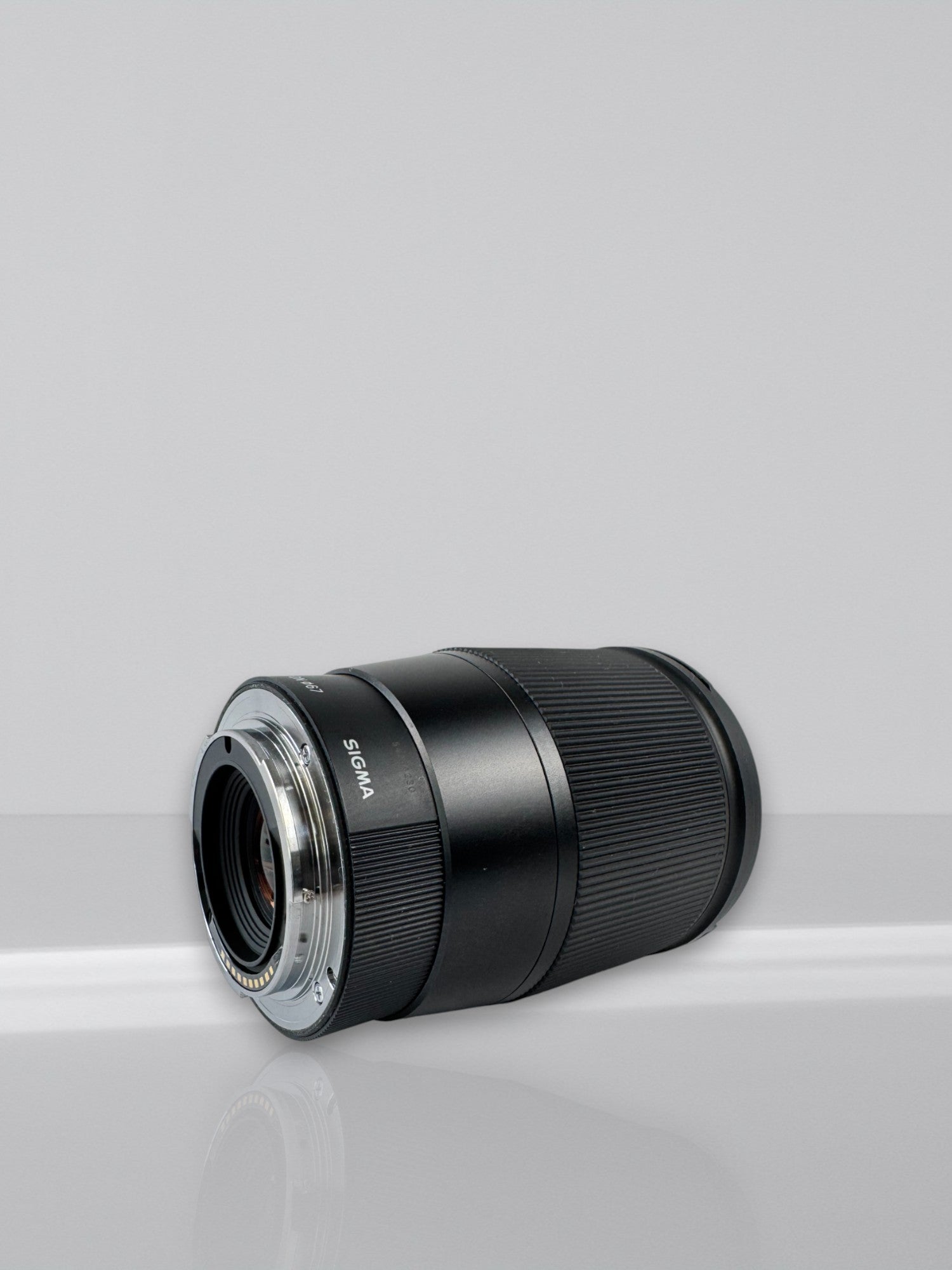 Sigma 16mm F/1.4 DC DN Contemporary Sony E