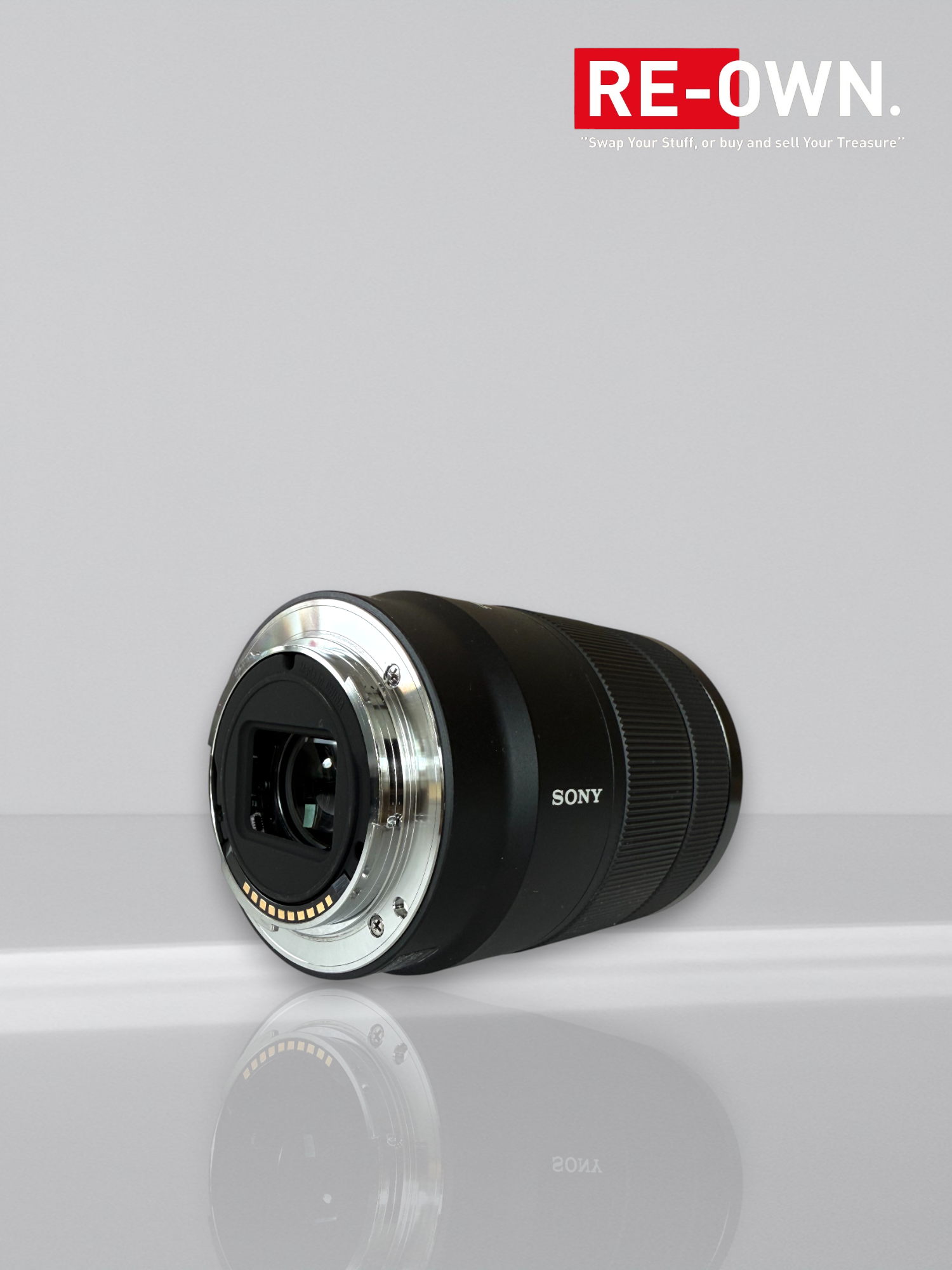 Sony E 18-135mm f/3.5-5.6 OSS