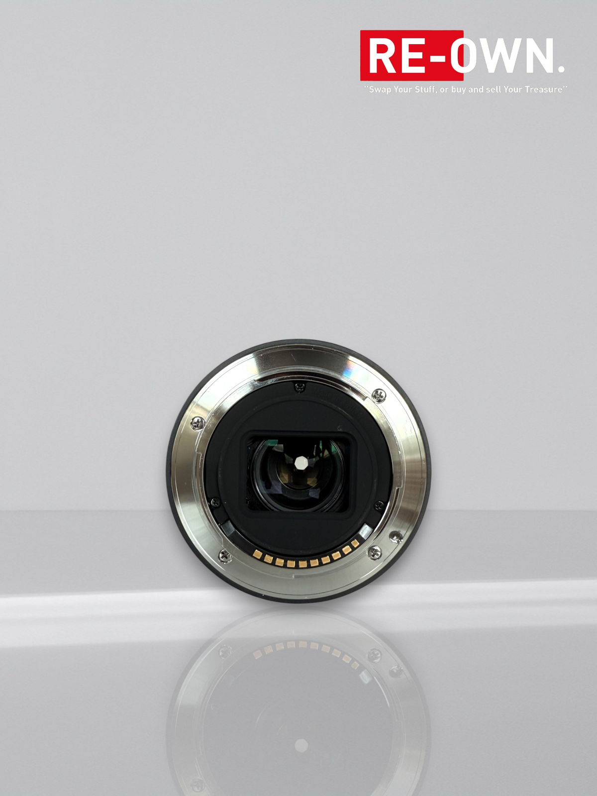 Sony E 18-135mm f/3.5-5.6 OSS