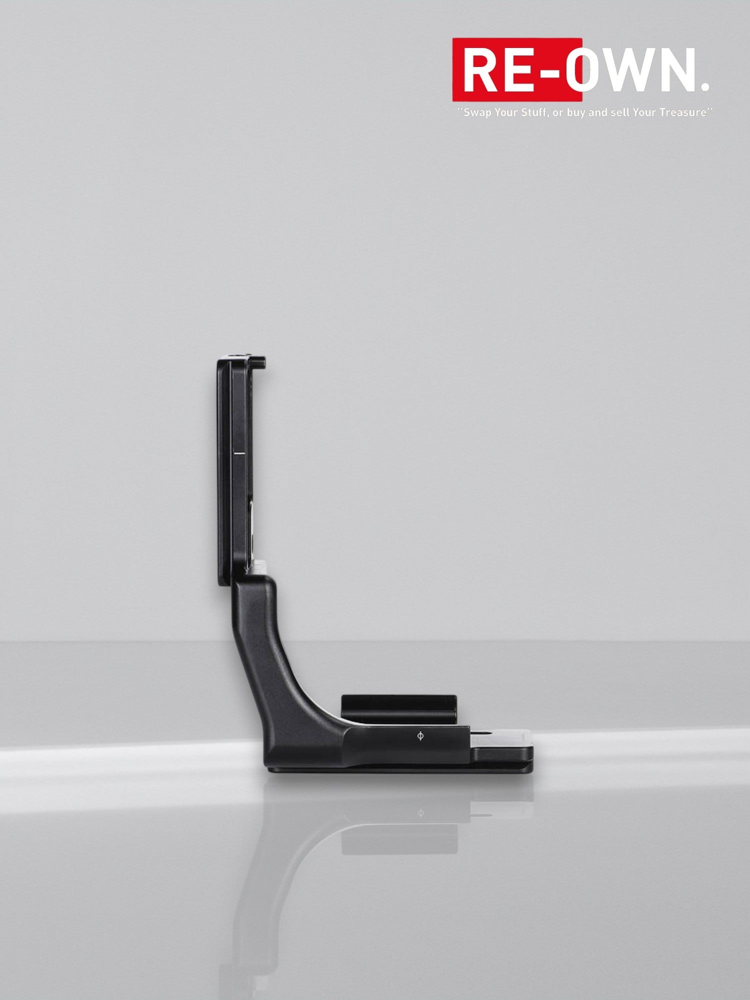 Sunwayfoto L-Plate For Sony A7RIV w/ Grip (PSL-A7RIVG)