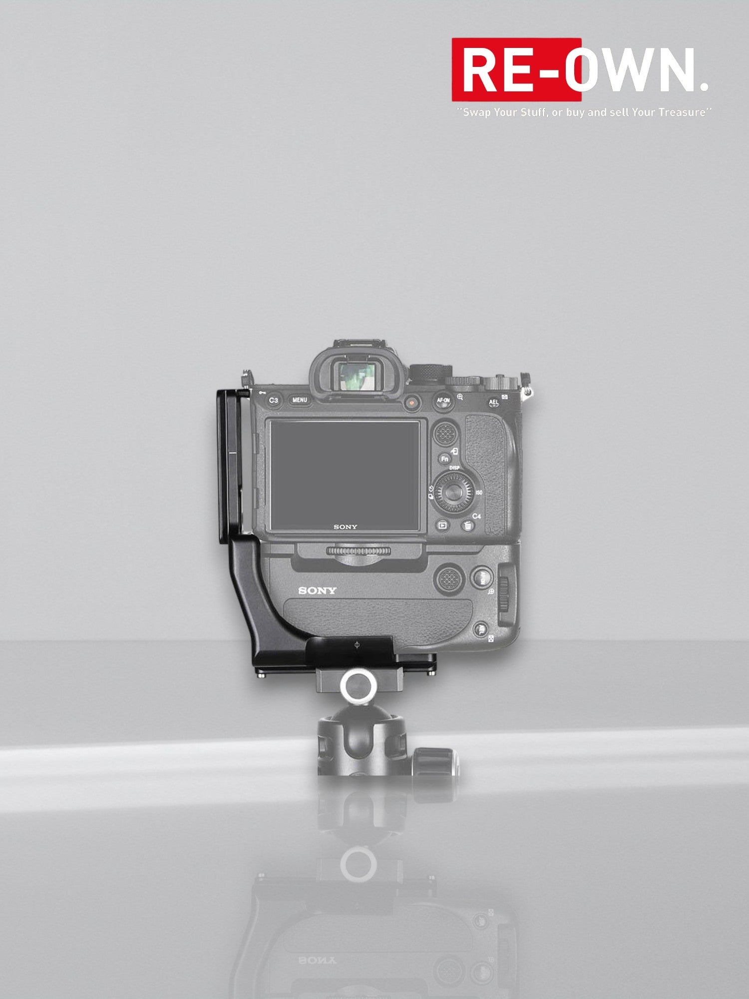 Sunwayfoto L-Plate For Sony A7RIV w/ Grip (PSL-A7RIVG)